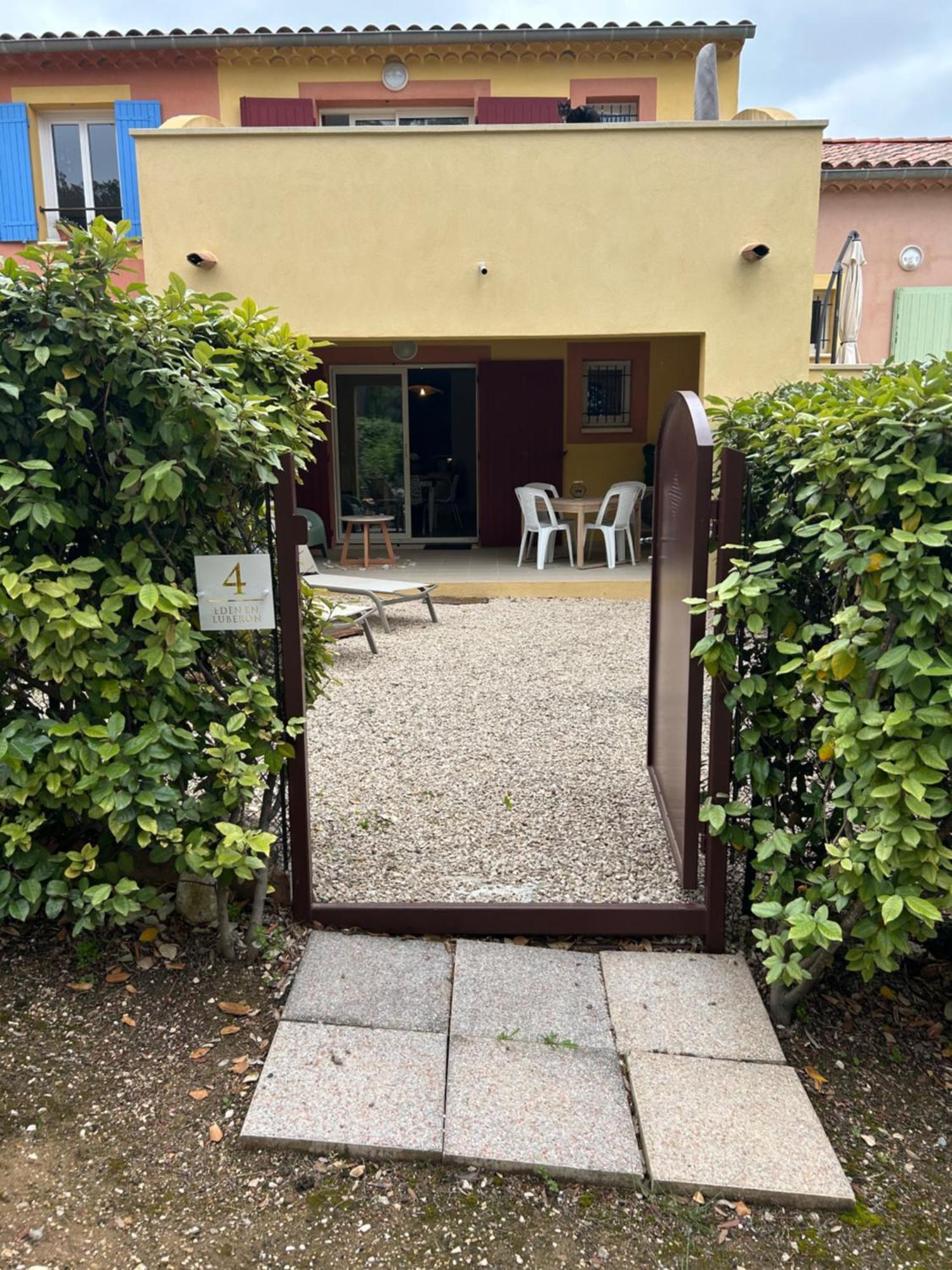 Apartamento Eden En Luberon Roussillon en Isere Exterior foto